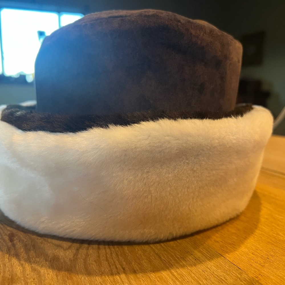 “Vintage Peter Bettley London Faux Fur Bucket Hat Neiman Marcus Brown White Warm